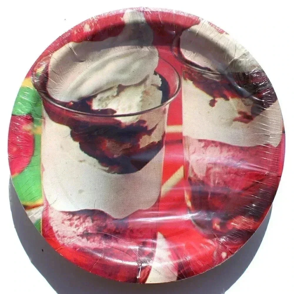 Retro Strawberry Ice Cream Parfaits Desert 8 Pack Vtg Disposable Paper Plates